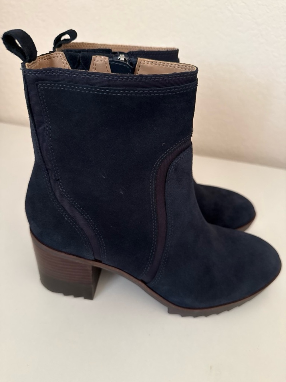 Blondo Raniah Waterproof Navy Suede Block Heel Booties Size 9
